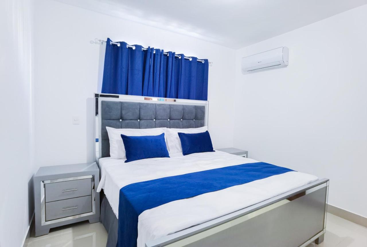 Se Renta Apartamento Amueblado , Ubicados En Santiago , 3 Habitaciones , 2 Banos , 2 Parqueo , Area De Juego Y Piscina. Santiago De Los Caballeros Ngoại thất bức ảnh
